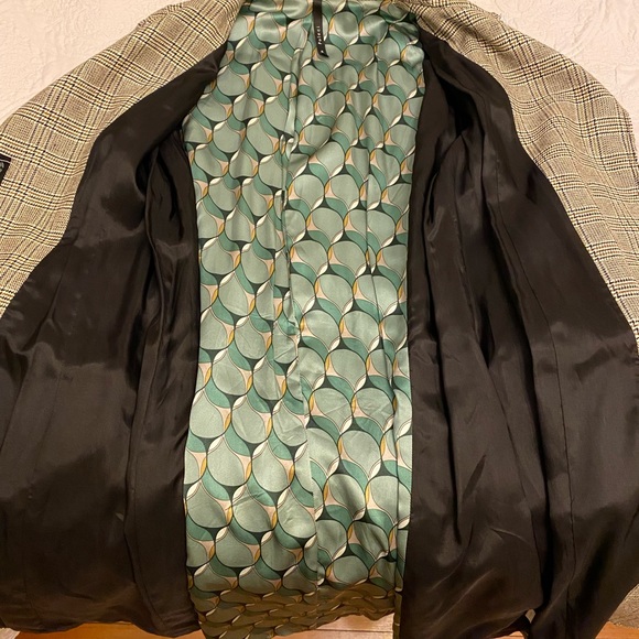 Poleci tweed trench style coat. 100% silk lining. Perfect condition - Picture 4 of 10